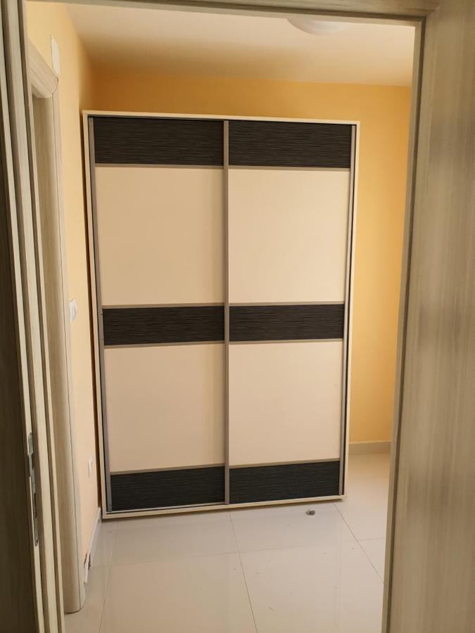 Apartman Tolosi พอดโกริกา ภายนอก รูปภาพ